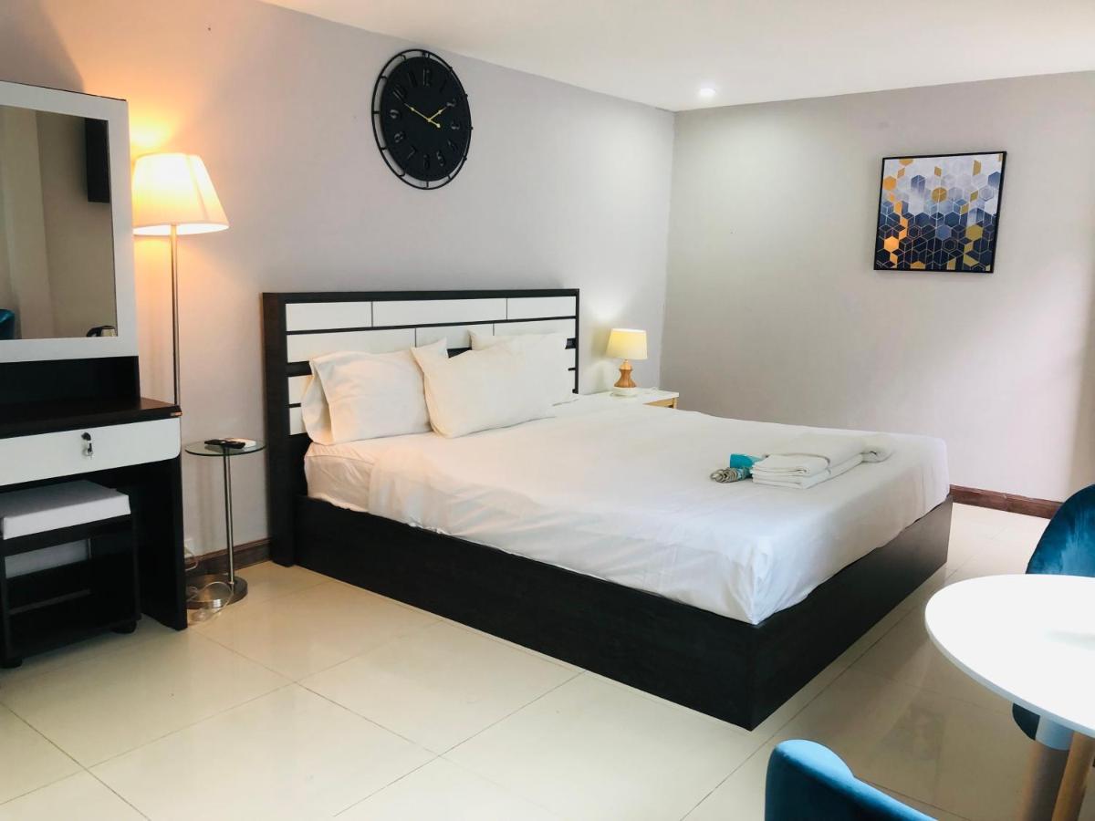 Pool Villas By Honey - Luxury Family Resort-8 Km From Beach & Nightlife Nong Prue Exterior photo